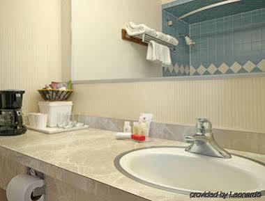 รามาดา บาย วินด์แฮม เฟลมิงตัน Hotel ภายนอก รูปภาพ